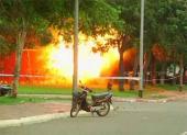  لحظه انفجار بمب مقابل مجلس کامبوج   